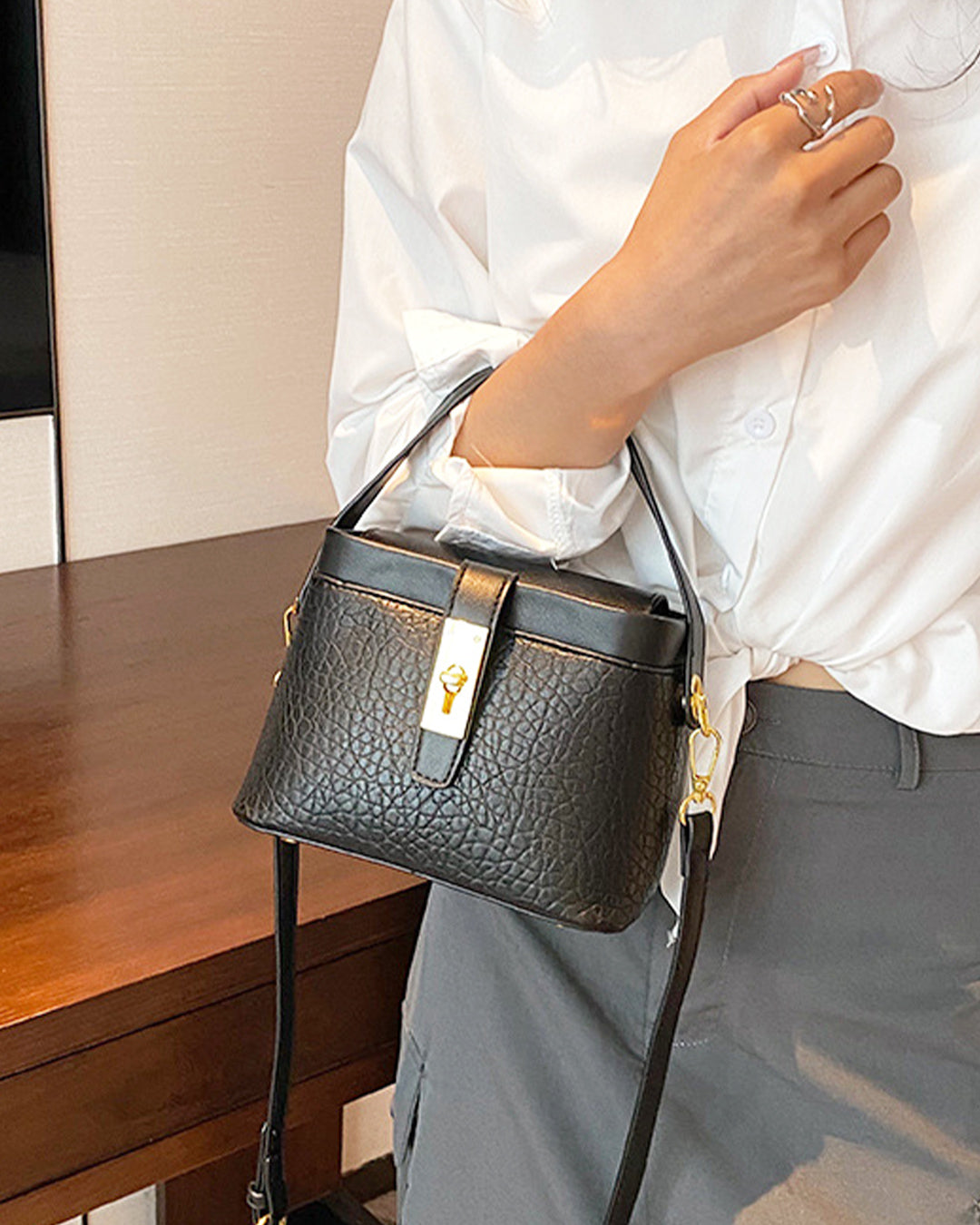 2wayワンハンドルソフトレザーバッグ PRCL906133